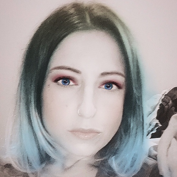 Meet your Posher, Becky - Picture 5 of 5